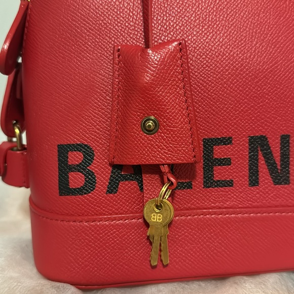 Balenciaga Red Alma - Picture 3 of 9